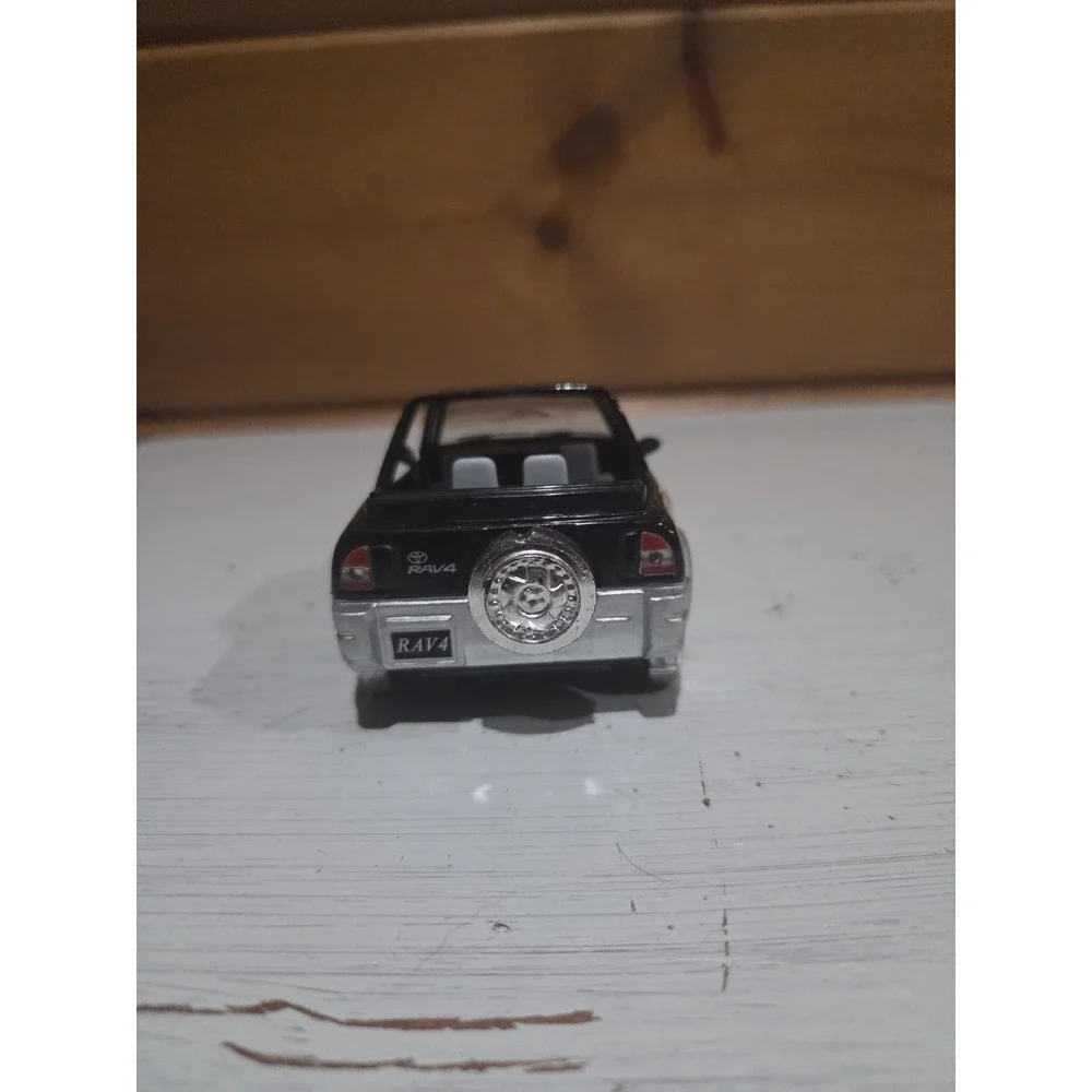 Black Toyota Rav 4 Cabriolet Kinsmart [Tires are missing rubber] ZD3
